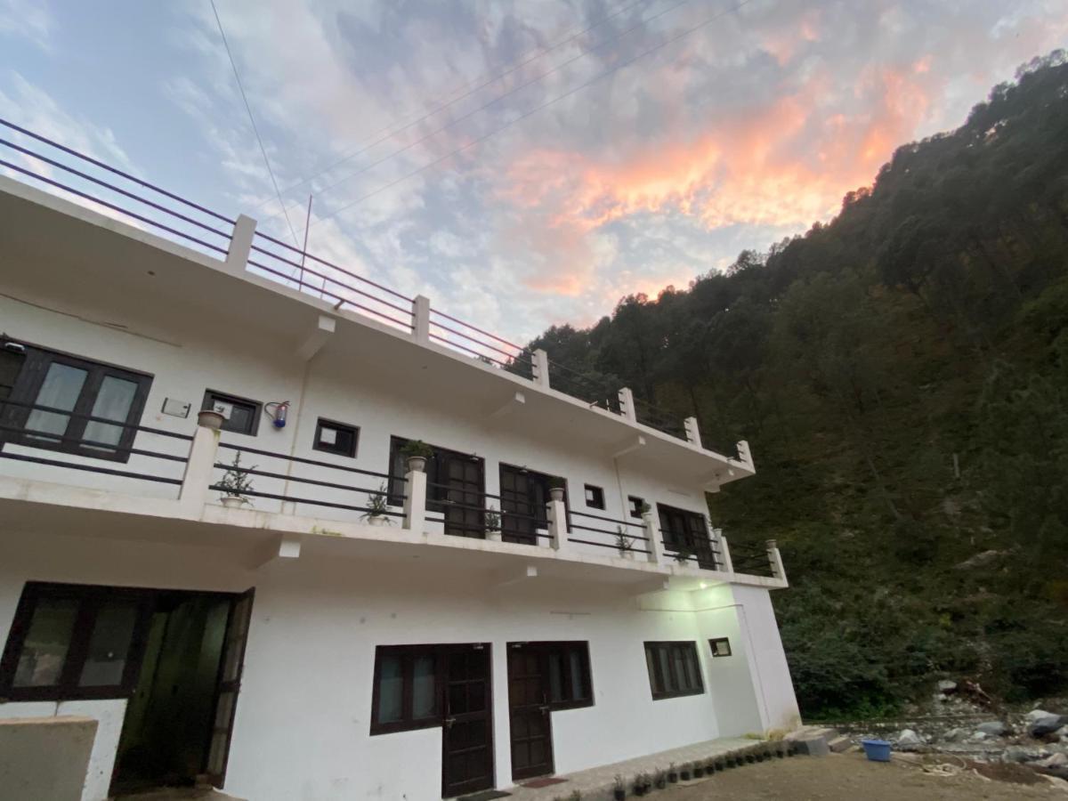 Homestay Chirag Kainchi *